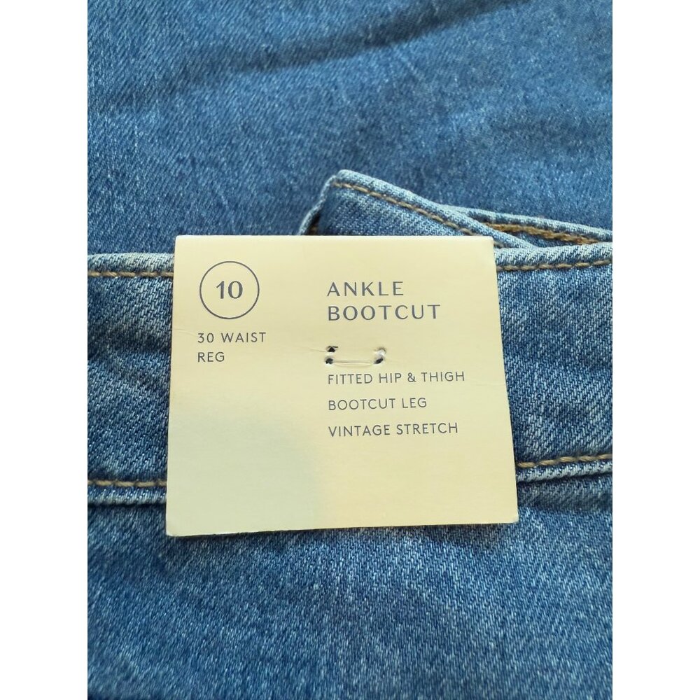 Universal Threads Womens Ankle Bootcut Jeans Size… - image 6